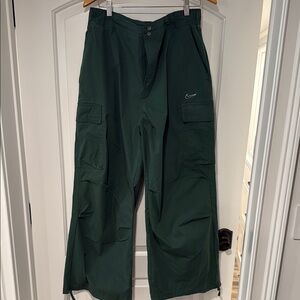 Nike Green Cargo Pants with Utility Design